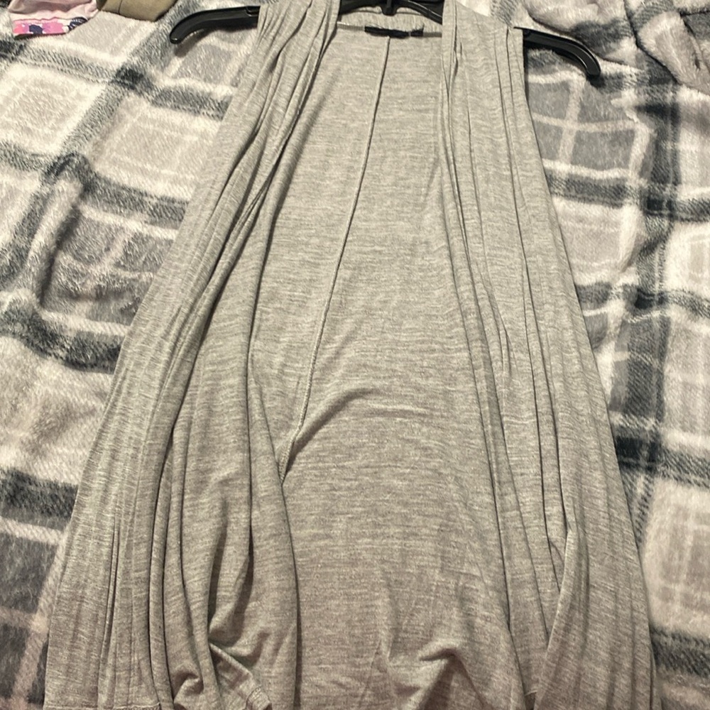 Grey Sleeveless Cape